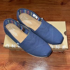 Toms canvas slides